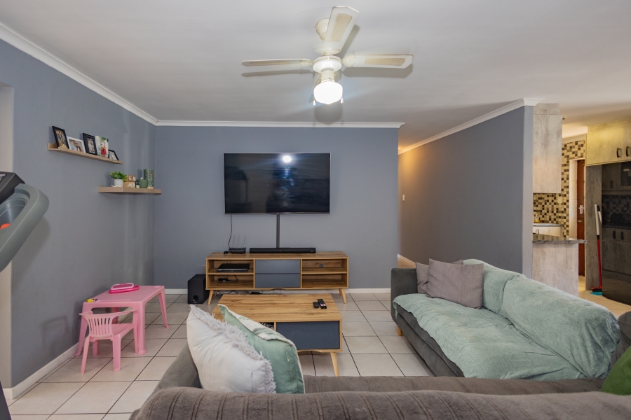 3 Bedroom Property for Sale in Amandelsig Western Cape